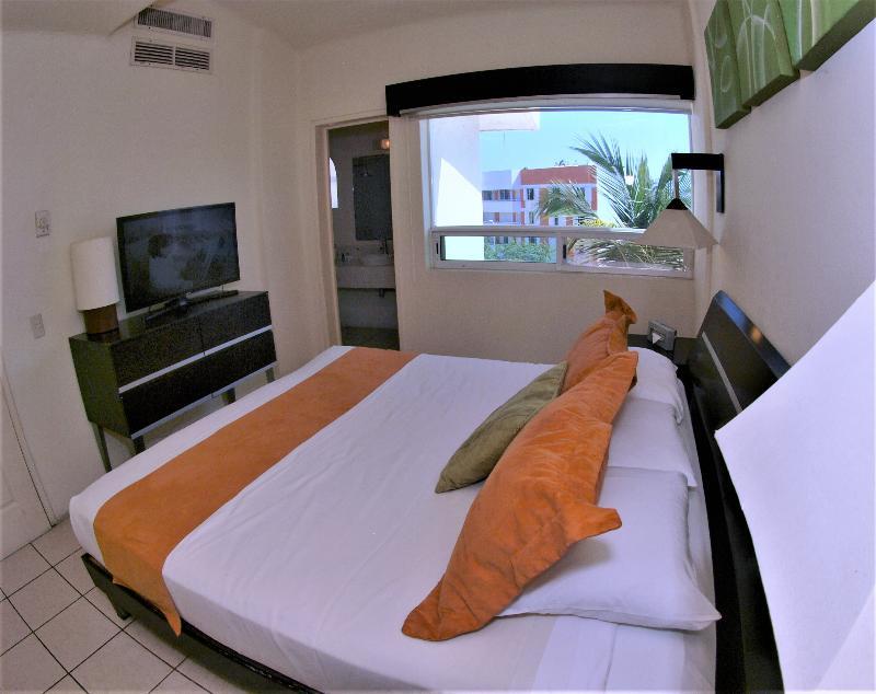 Camino Real Manzanillo Hotel Buitenkant foto