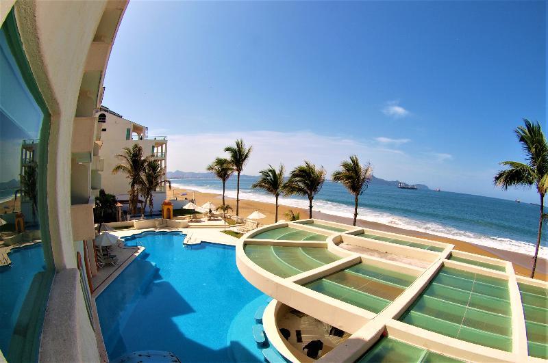 Camino Real Manzanillo Hotel Buitenkant foto